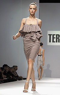 дизайнеры,мода на 2008 год,модые новости,бренды ,статьи о Gucci,статьи о D&G,показы одежды ,российские дизайнеры