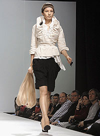 дизайнеры,мода на 2008 год,модые новости,бренды ,статьи о Gucci,статьи о D&G,показы одежды ,российские дизайнеры